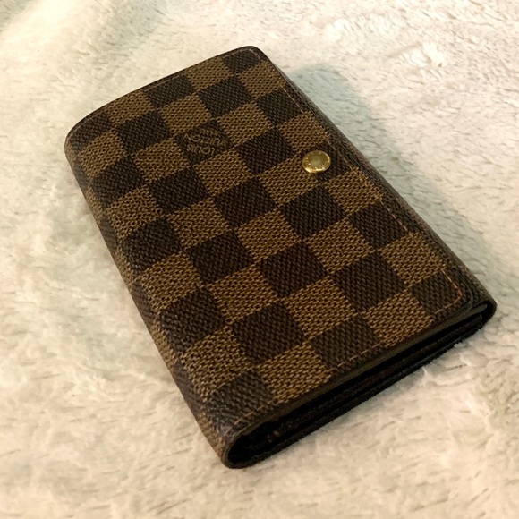 🔥SUPER SALE REDUCTION🔥✅PRICE FIRM✅ AUTHENTIC Louis Vuitton Damier Wallet - Picture 4 of 17